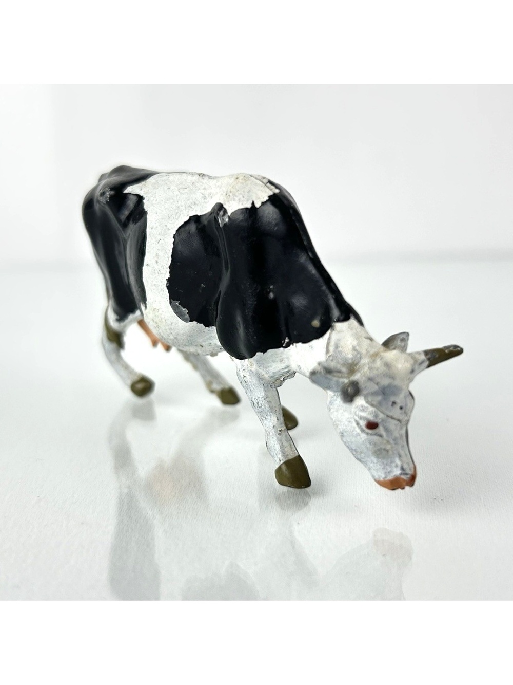 Vintage Britains Ltd. Lead Cow Figurine Farm Animal 3" Grazing Read